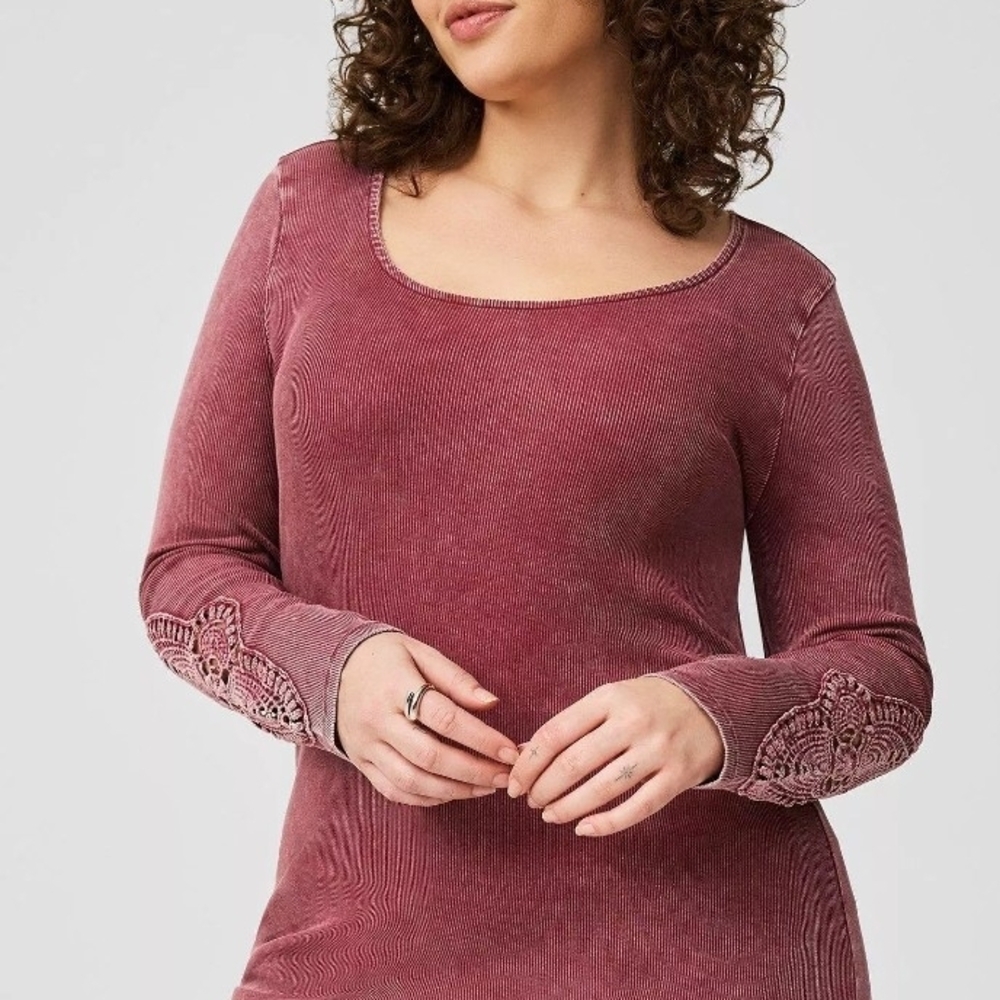 Torrid Maroon Ribbed Scoop-Neck Knit Top with Lace Elbow Appliqué Size 2